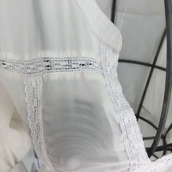 Pea in the Pod maternity blouse - Picture 2 of 5